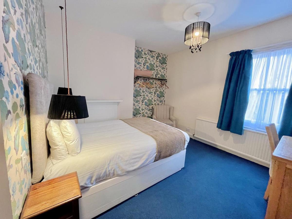 The Blue Piano Guesthouse Birmingham Room photo