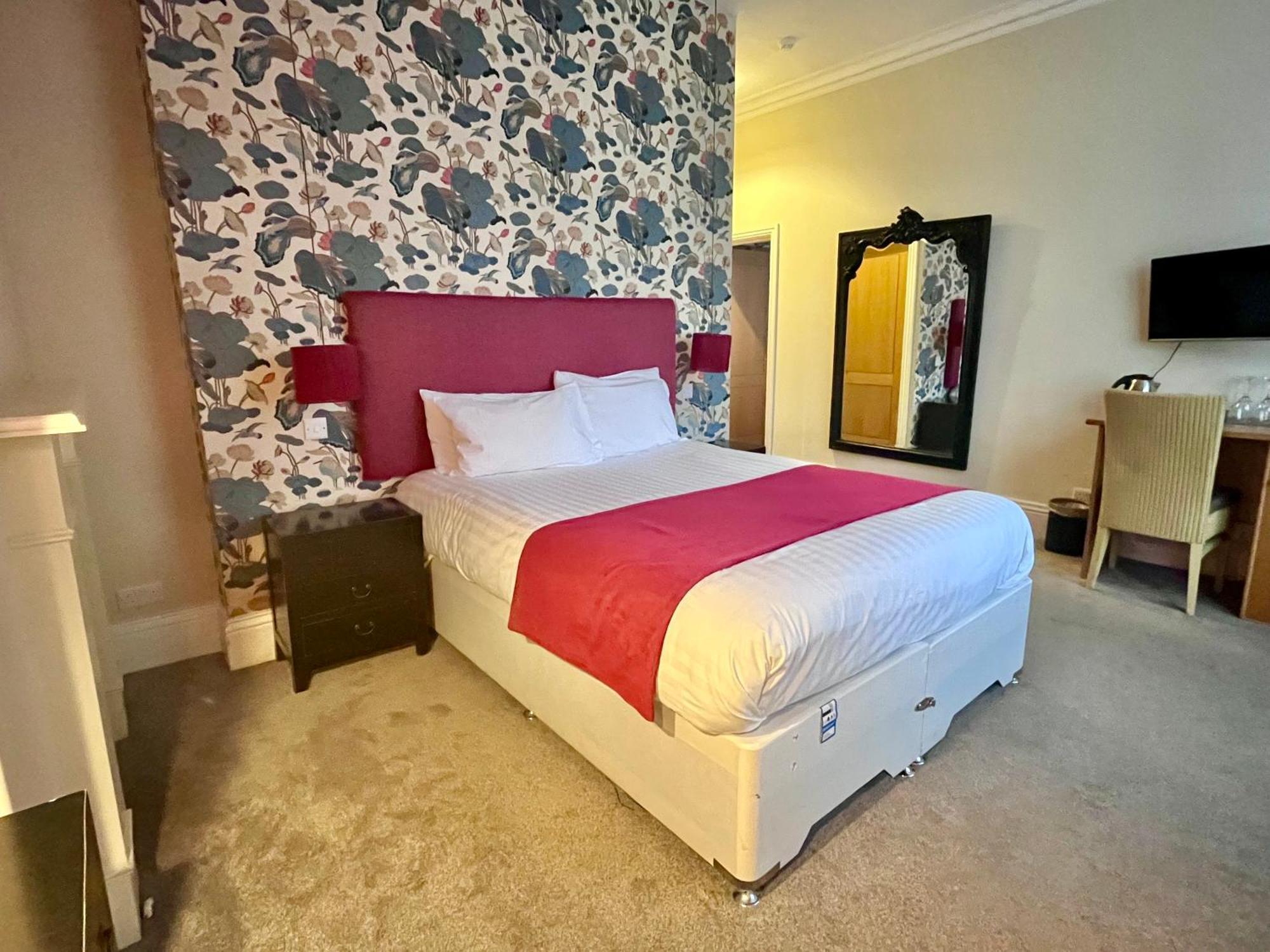 The Blue Piano Guesthouse Birmingham Room photo